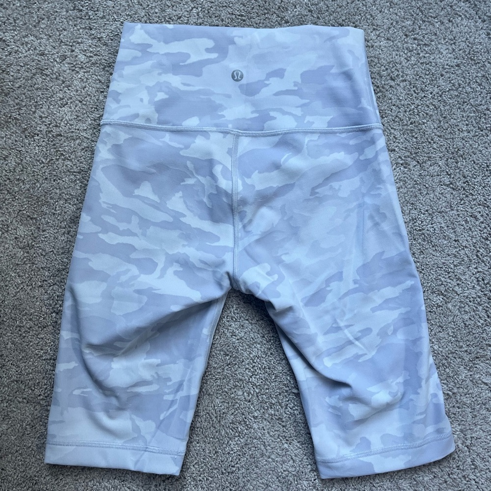 Lululemon Wunder Under Ribbed Camo Short 10”